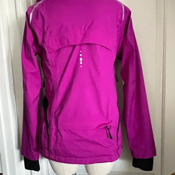 NEW / ROADRUNNER Sports/ Gore•Tex~Waterproof ~Windproof / All Terrain Jacket - Picture 12 of 13